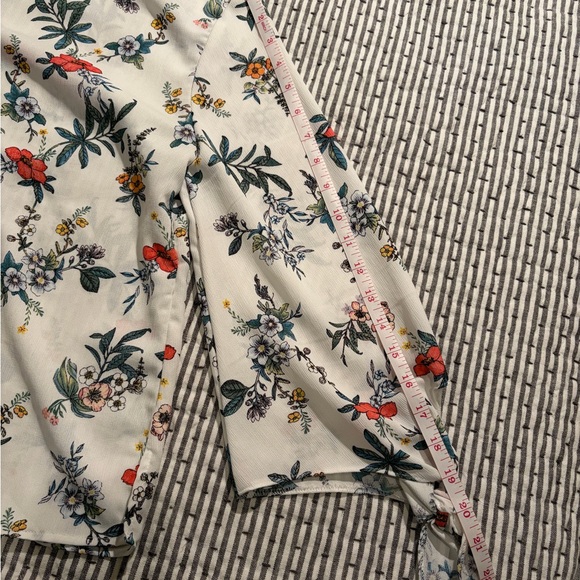 New Look Multicolor Floral Top - Picture 6 of 7